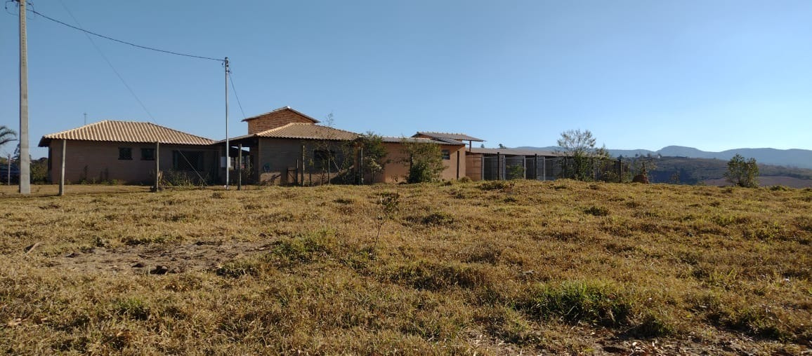 Sítio à venda com 3 quartos, 150m² - Foto 13