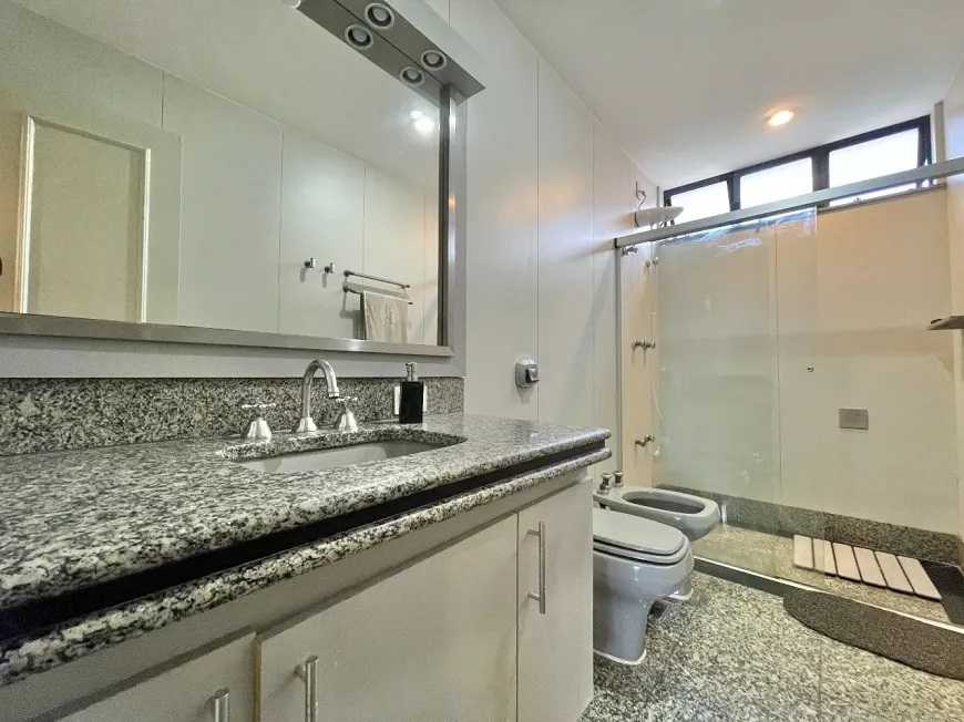 Apartamento à venda com 4 quartos, 230m² - Foto 21