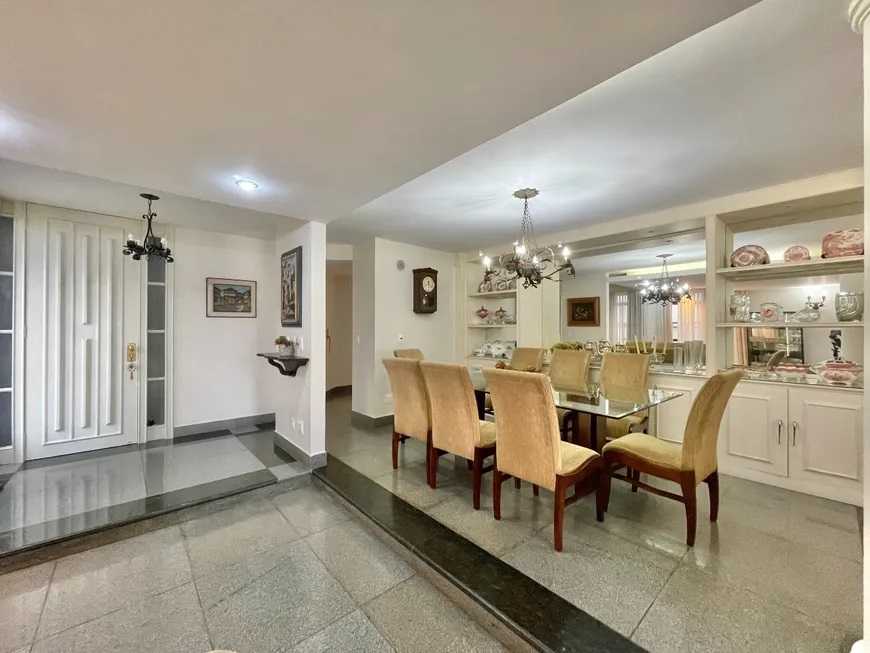 Apartamento à venda com 4 quartos, 230m² - Foto 1