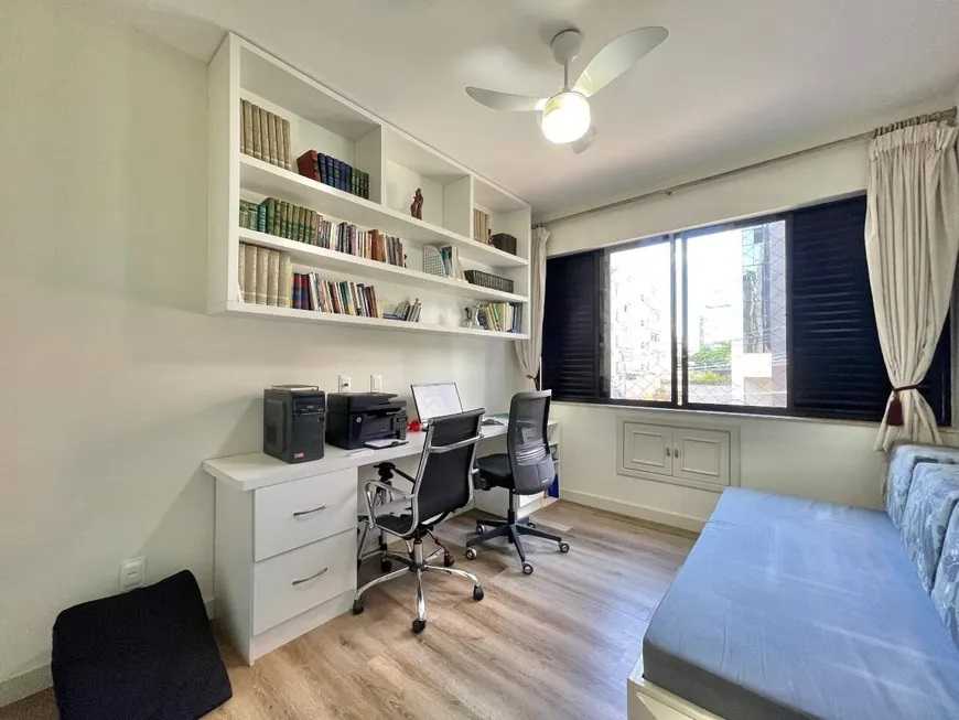 Apartamento à venda com 4 quartos, 230m² - Foto 13