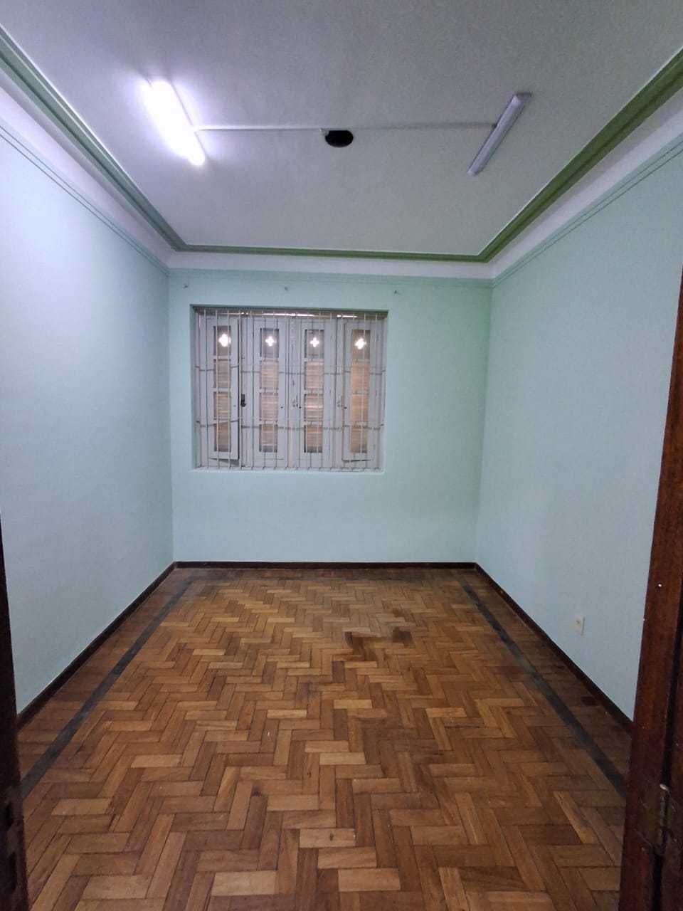 Apartamento para alugar com 3 quartos, 220m² - Foto 2