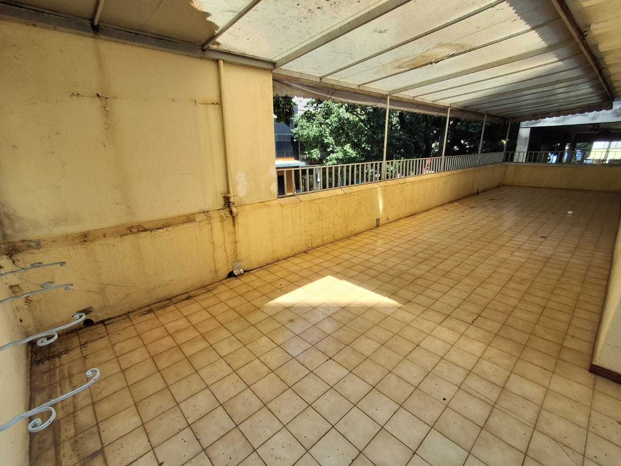 Apartamento para alugar com 3 quartos, 220m² - Foto 18