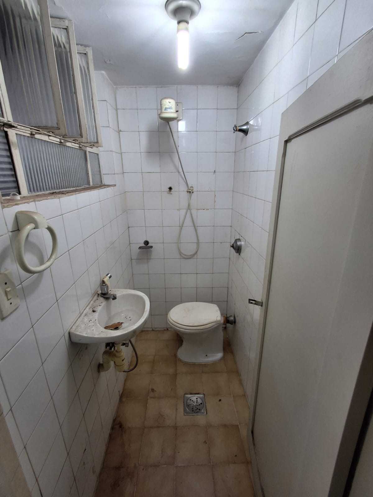 Apartamento para alugar com 3 quartos, 220m² - Foto 11