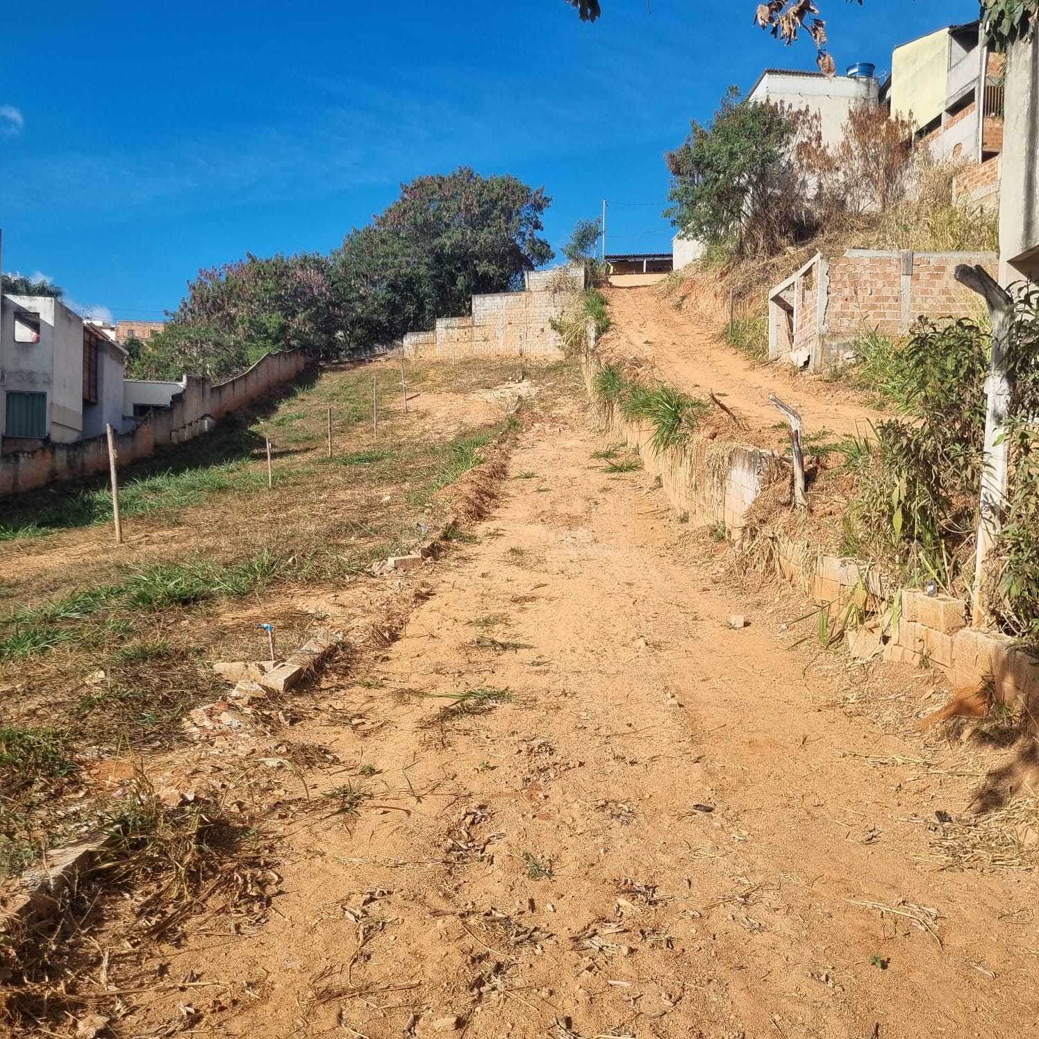 Terreno à venda, 120m² - Foto 1