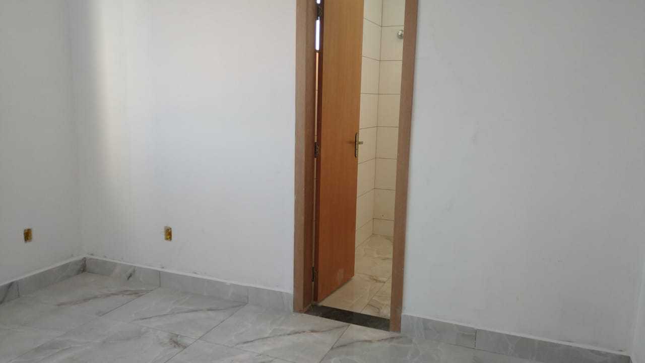 Casa à venda com 3 quartos, 160m² - Foto 2