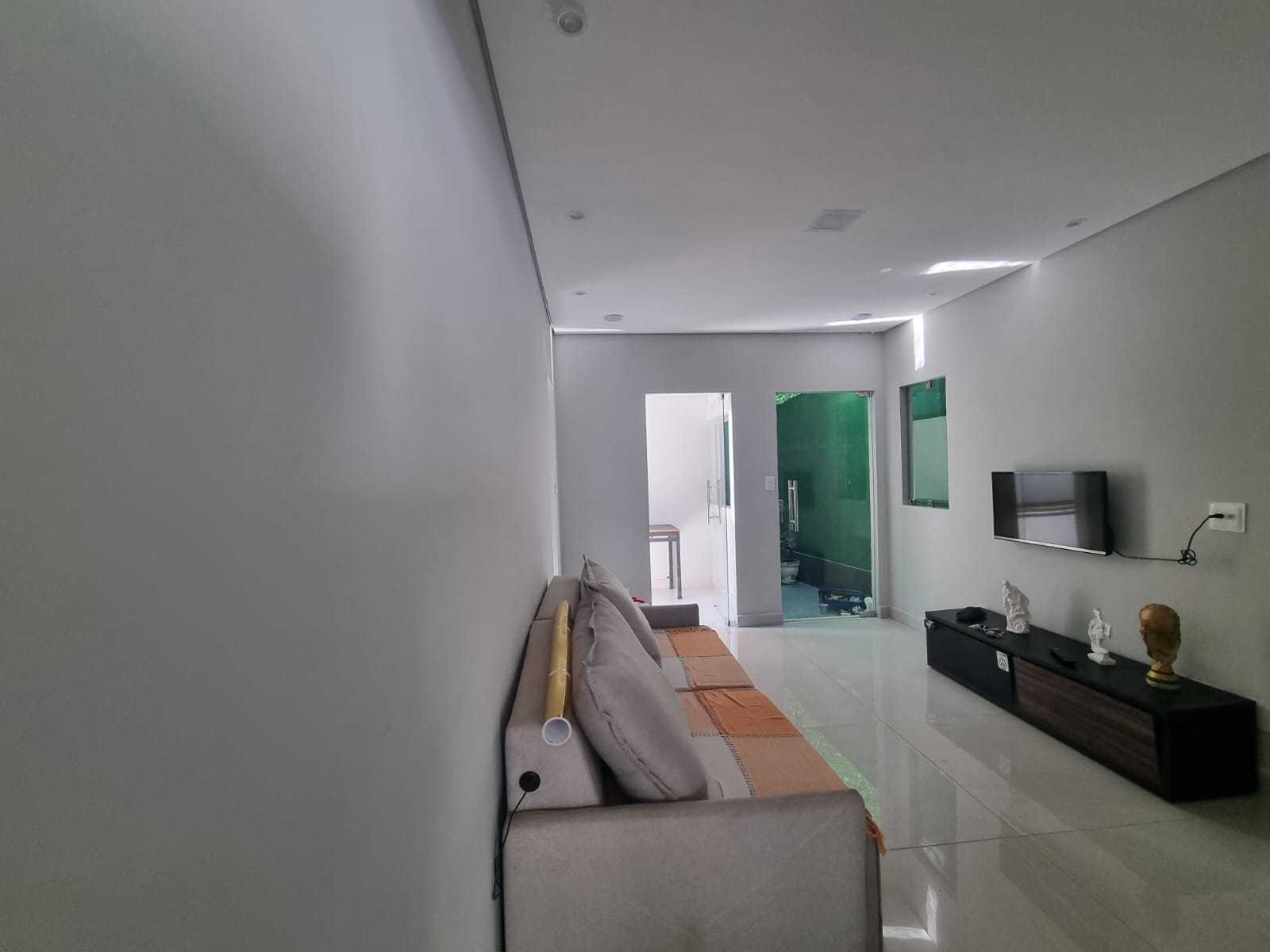 Casa à venda com 2 quartos, 157m² - Foto 2