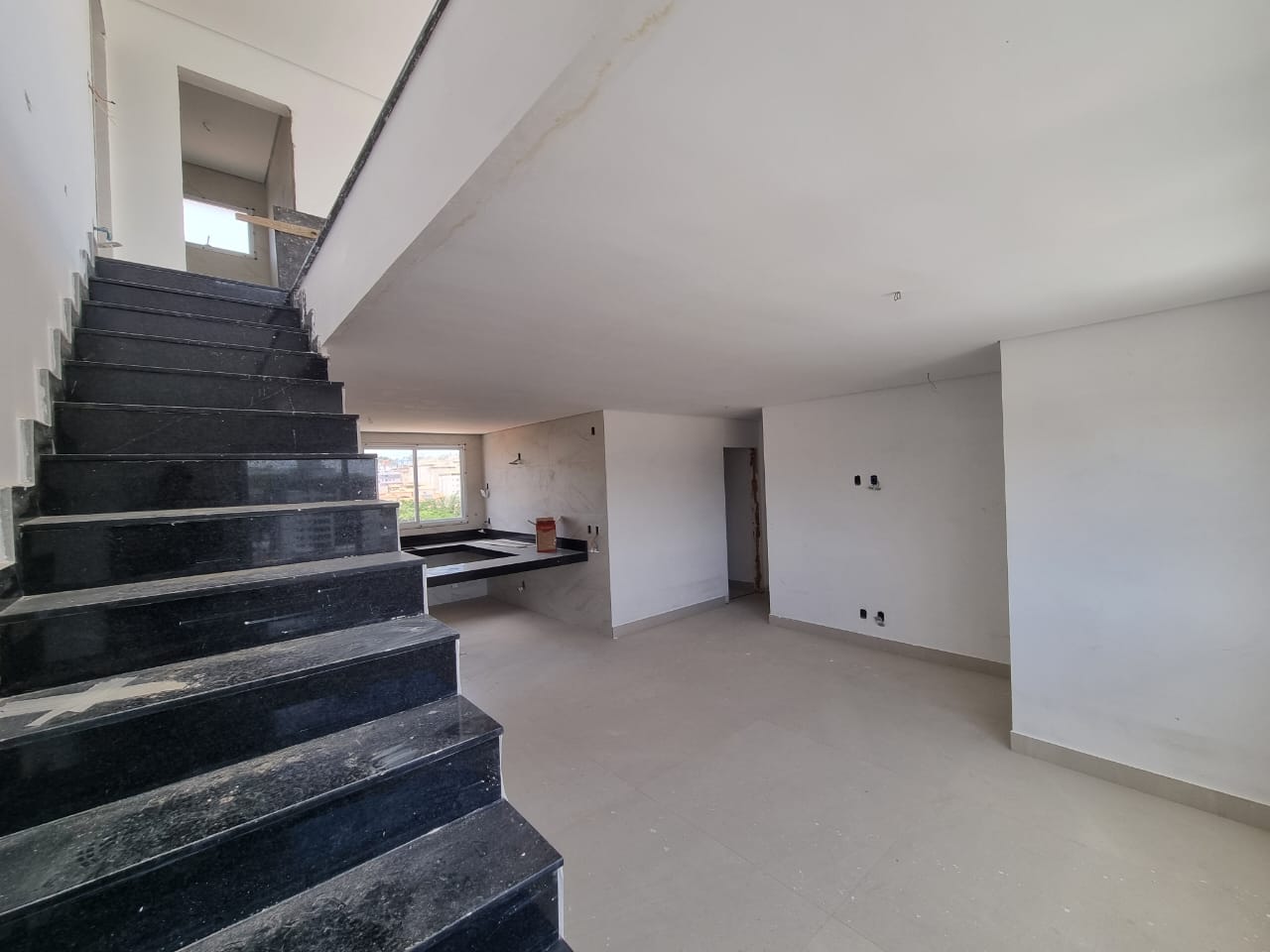 Cobertura à venda com 3 quartos, 180m² - Foto 4