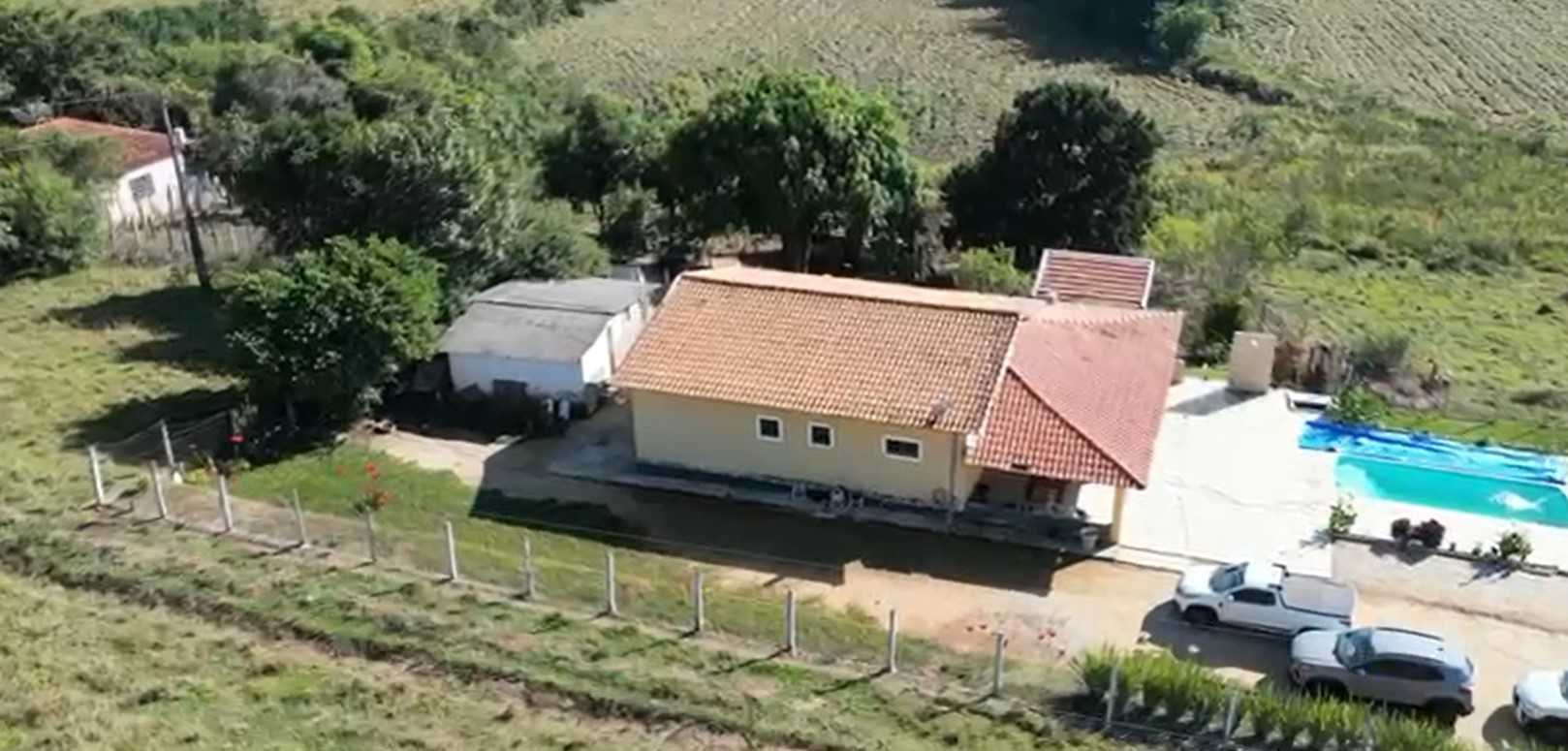 Sítio à venda com 2 quartos, 210000m² - Foto 5