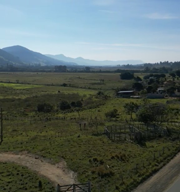 Sítio à venda com 2 quartos, 210000m² - Foto 13