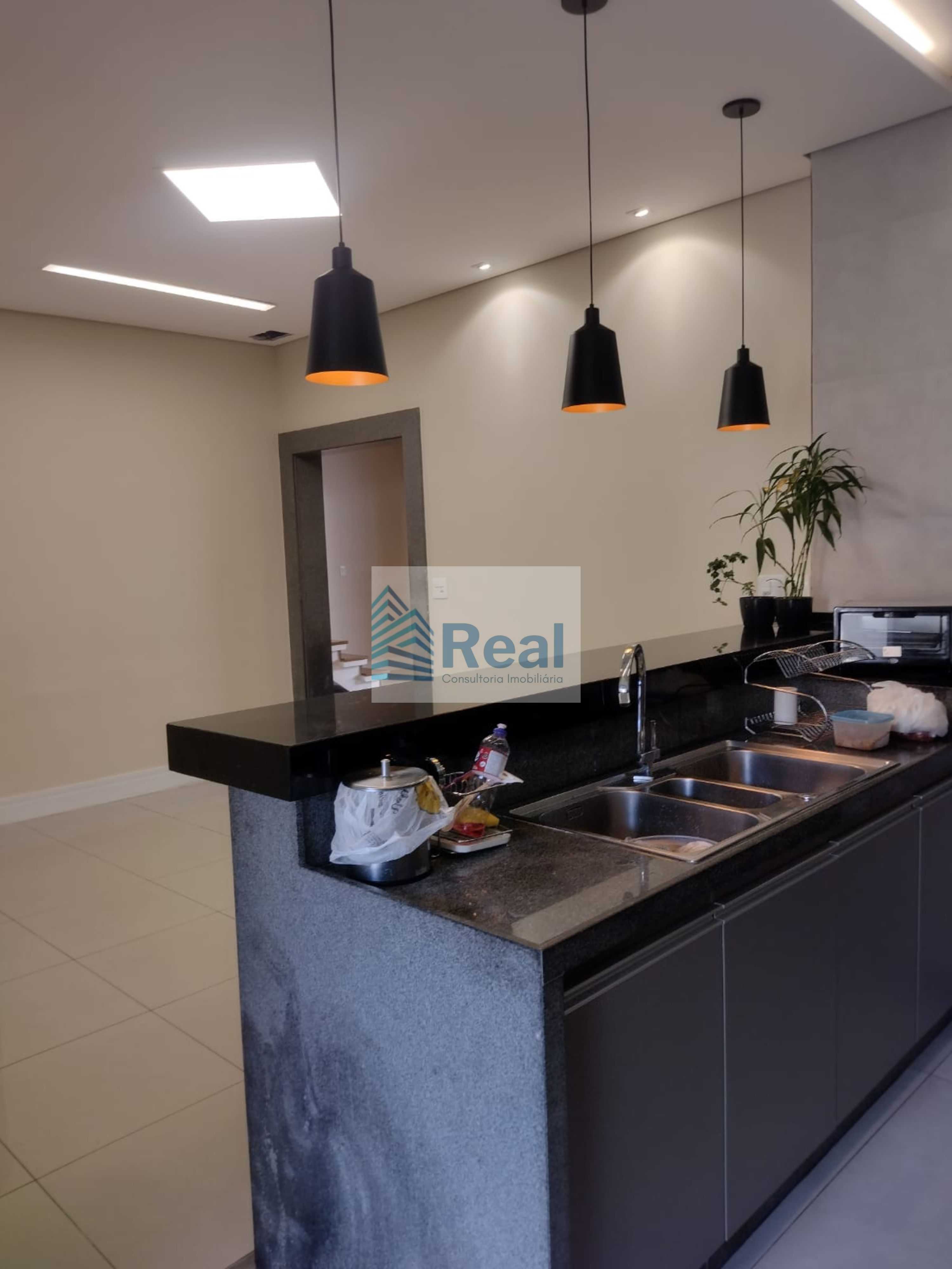 Casa à venda com 6 quartos, 250m² - Foto 8