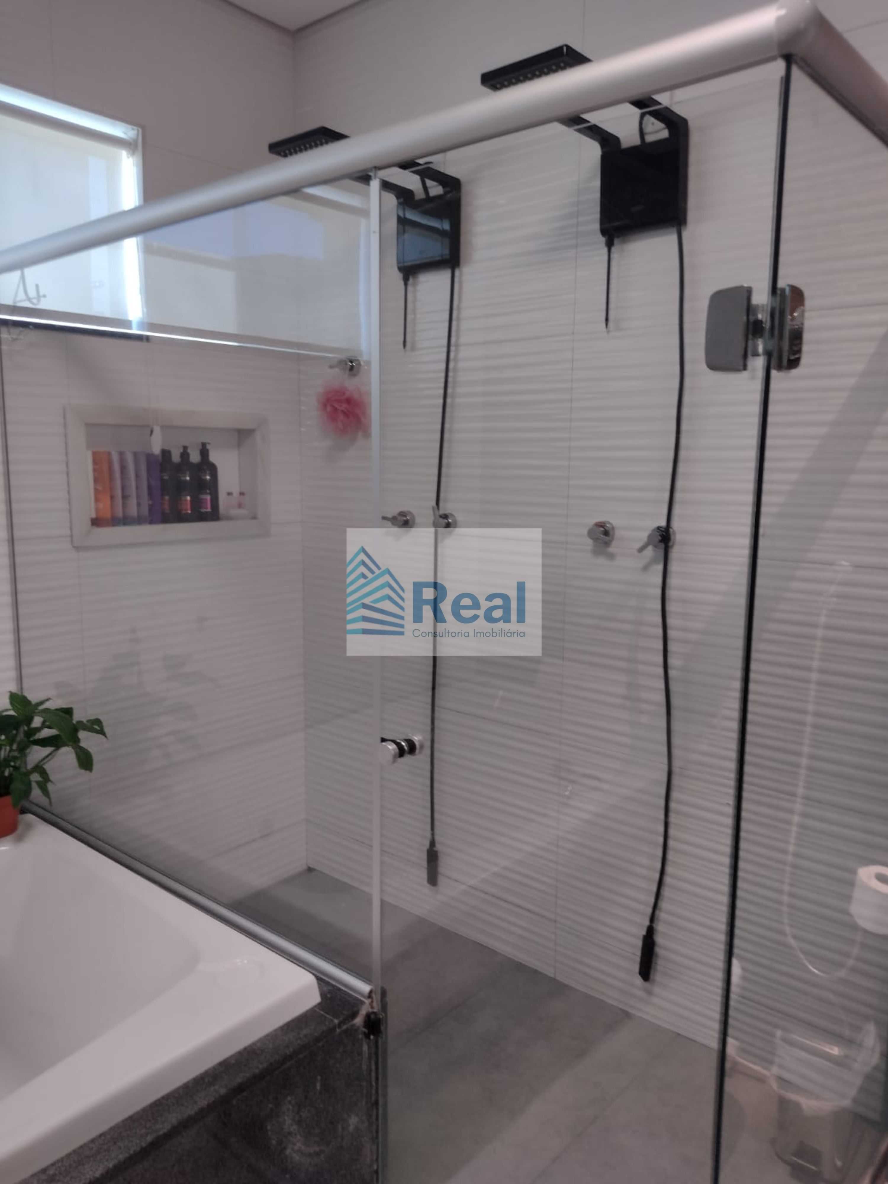 Casa à venda com 6 quartos, 250m² - Foto 20