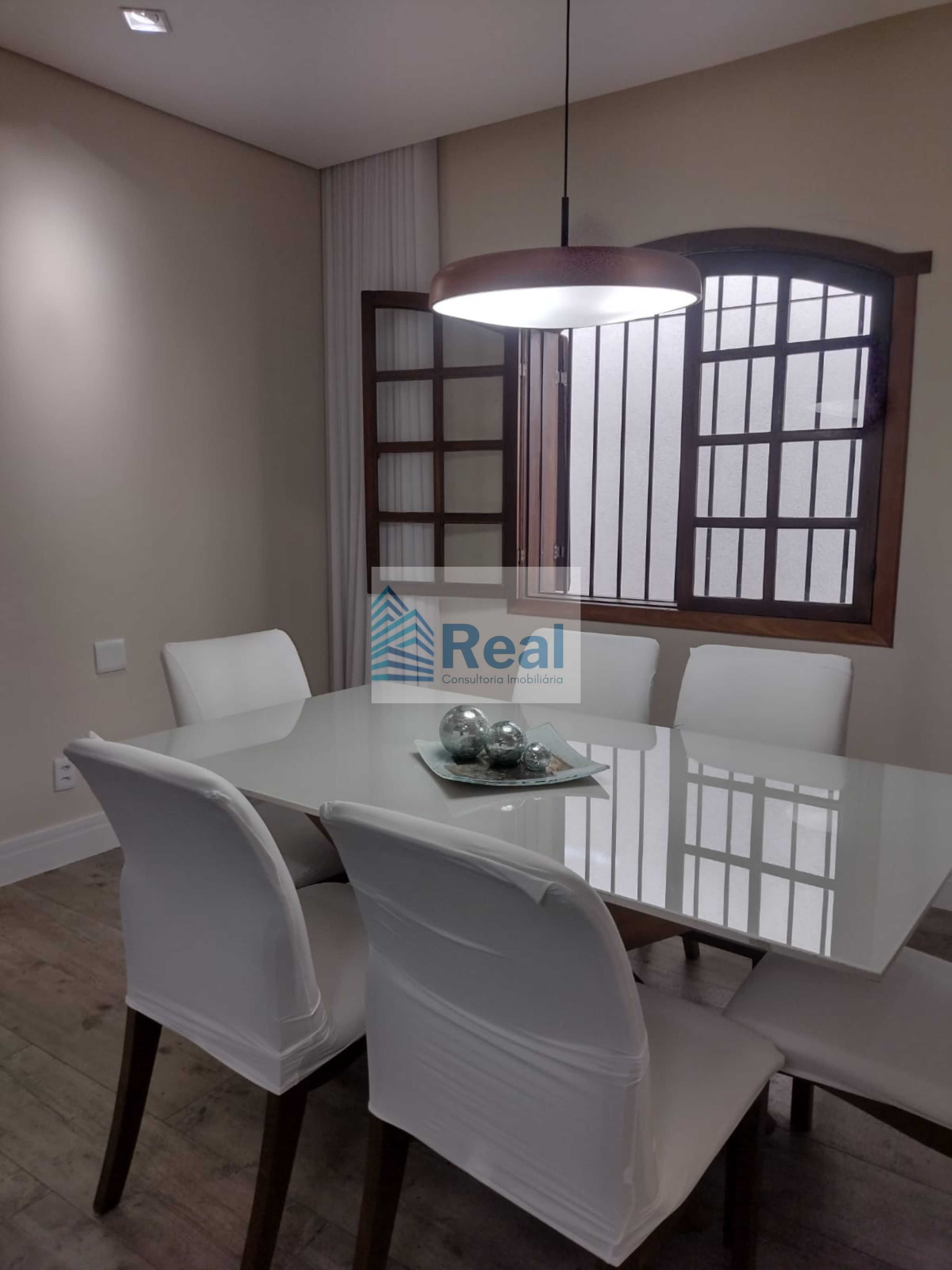 Casa à venda com 6 quartos, 250m² - Foto 11