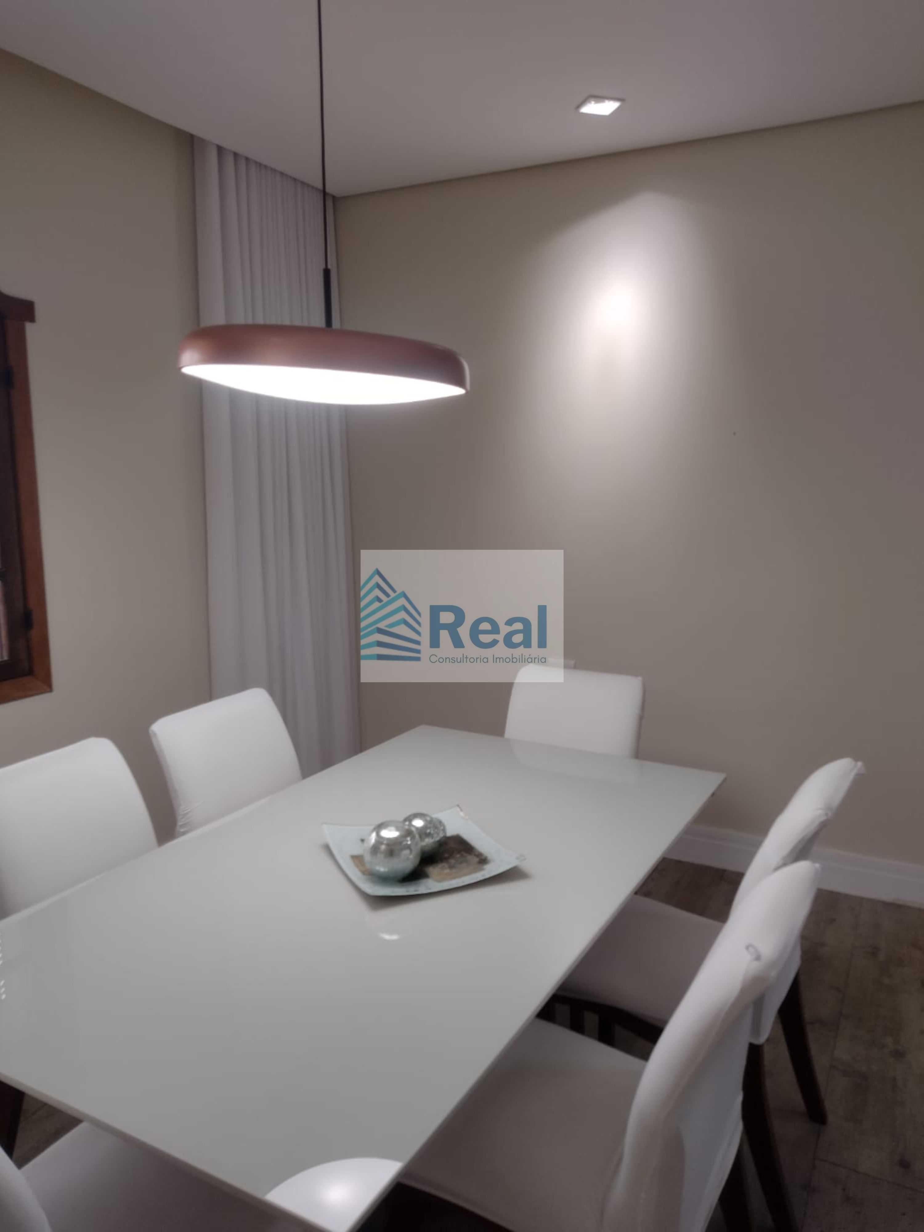 Casa à venda com 6 quartos, 250m² - Foto 10