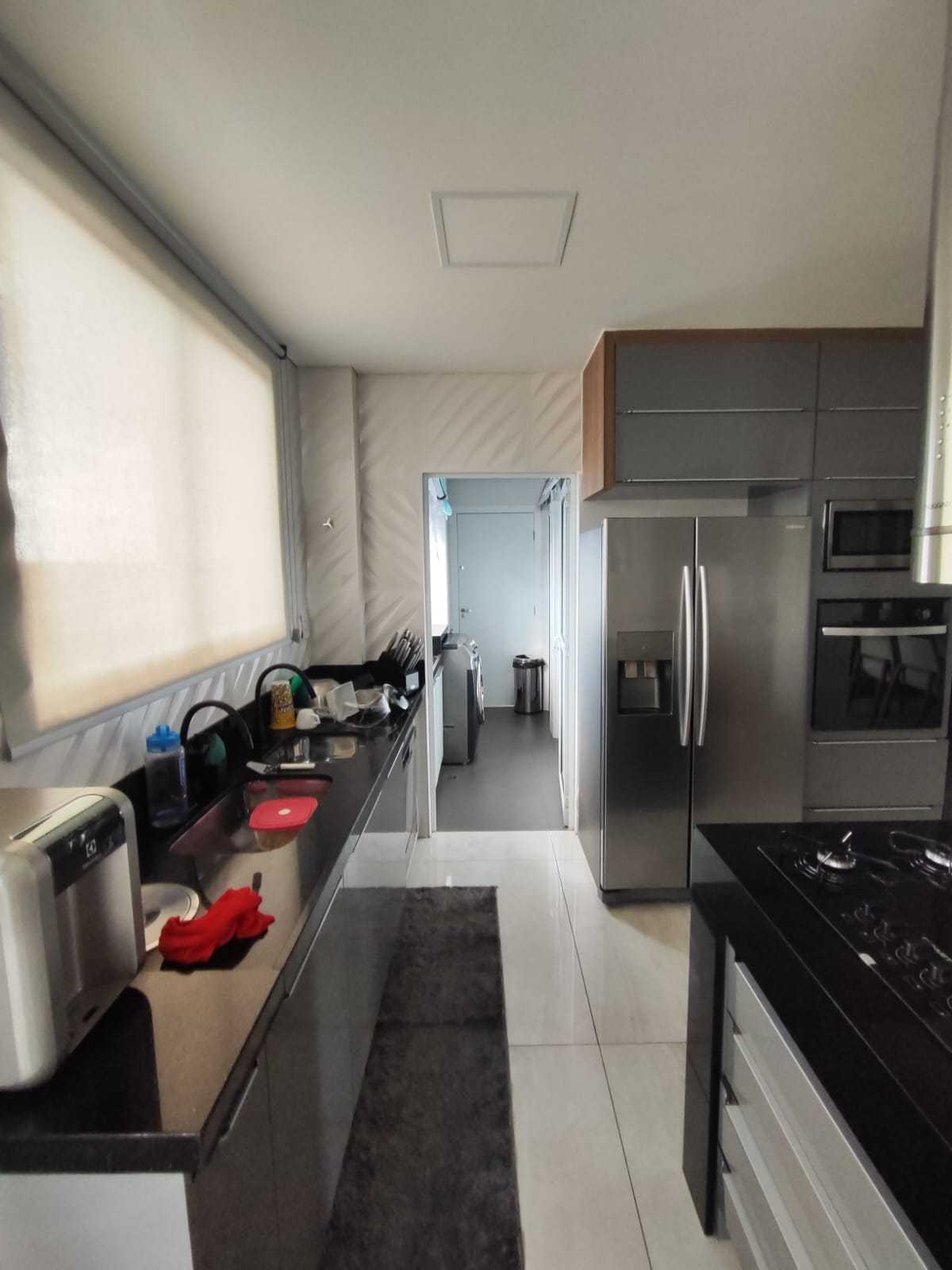 Apartamento para alugar com 4 quartos, 140m² - Foto 14
