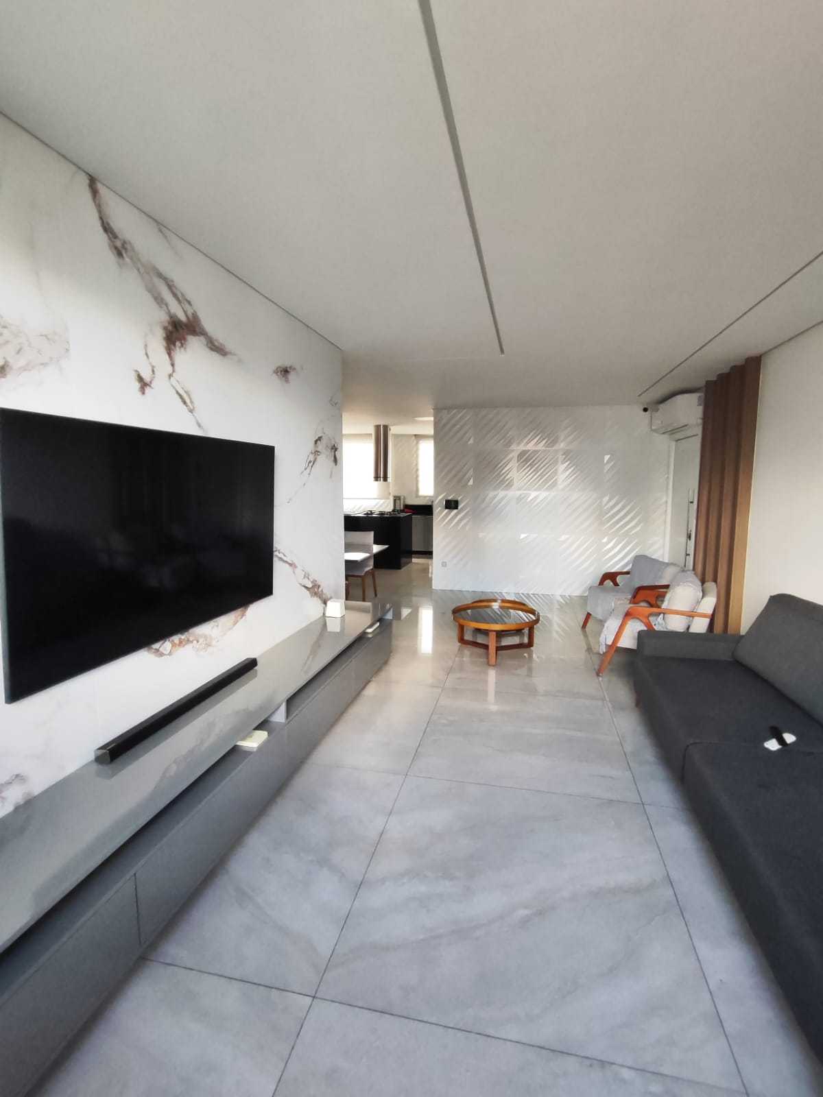Apartamento para alugar com 4 quartos, 140m² - Foto 8