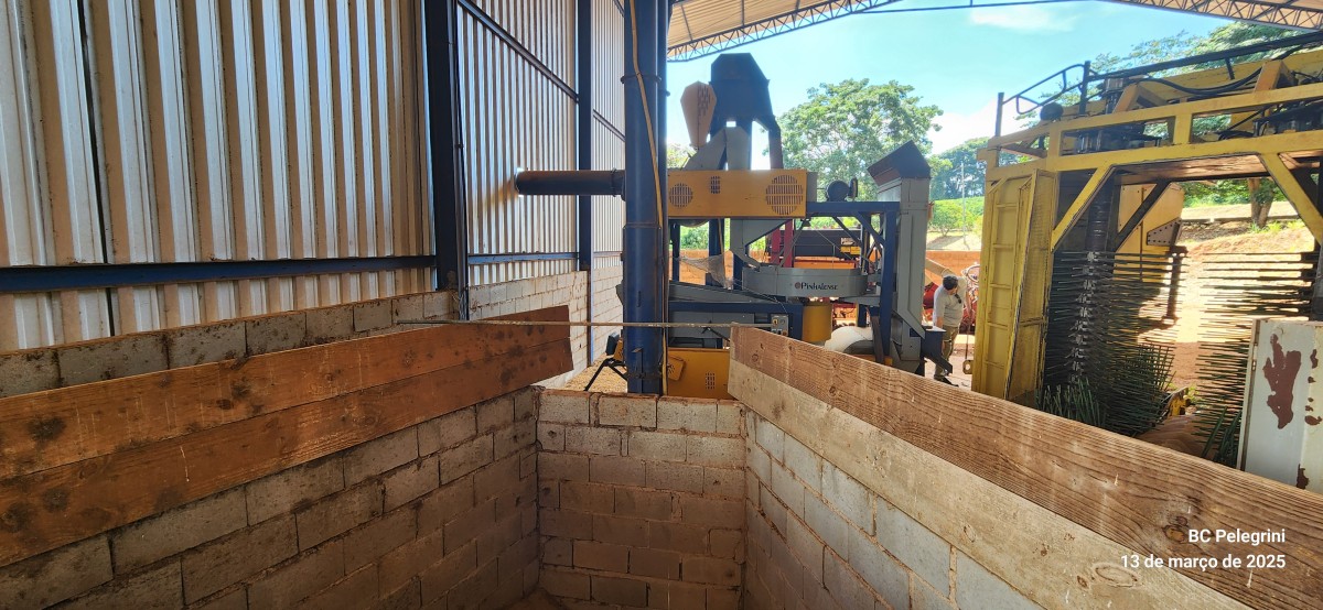 Sítio à venda com 3 quartos, 300m² - Foto 25