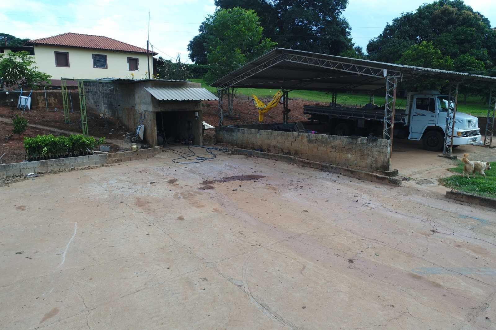 Sítio à venda com 3 quartos, 300m² - Foto 18