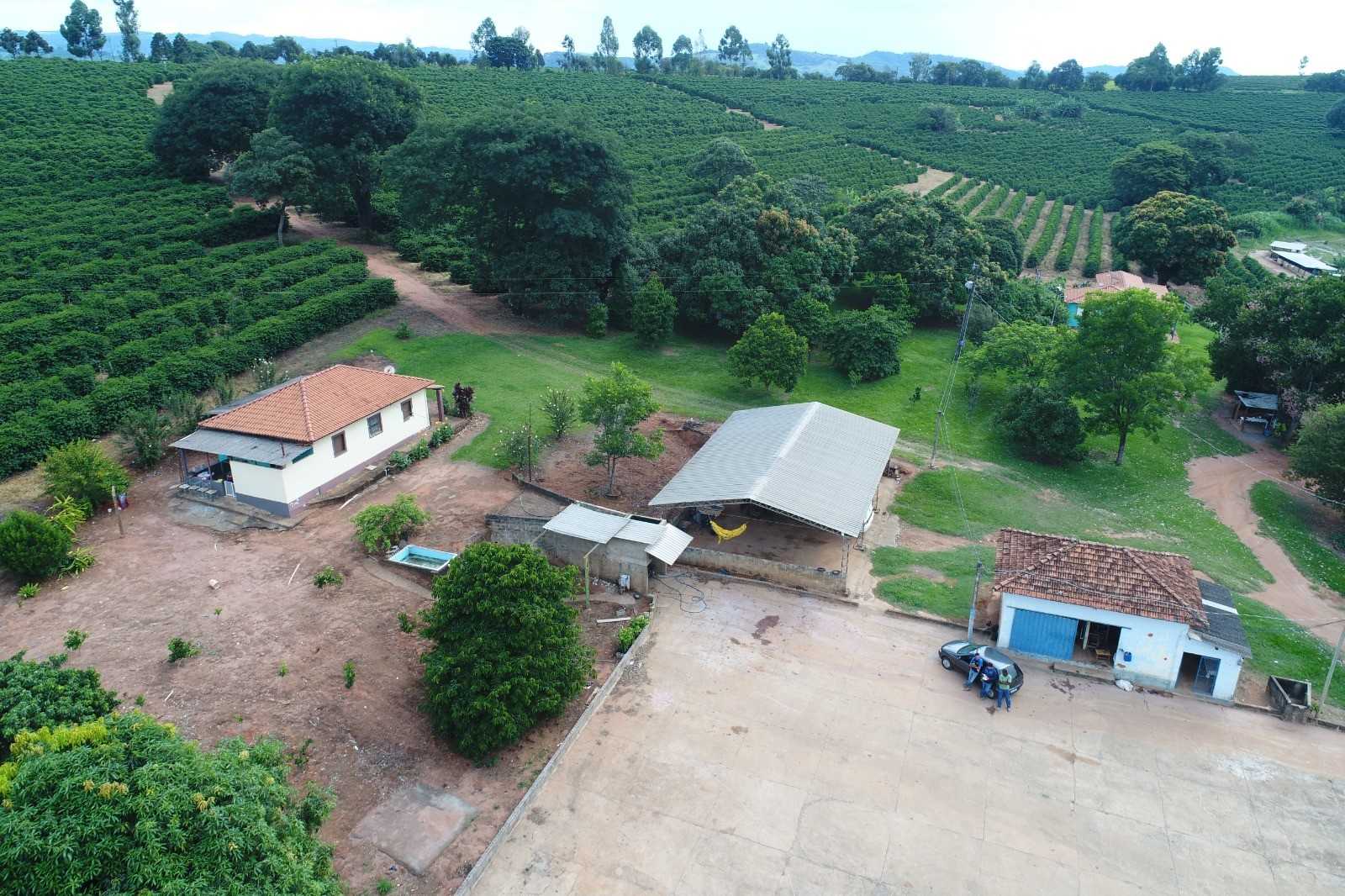 Sítio à venda com 3 quartos, 300m² - Foto 12