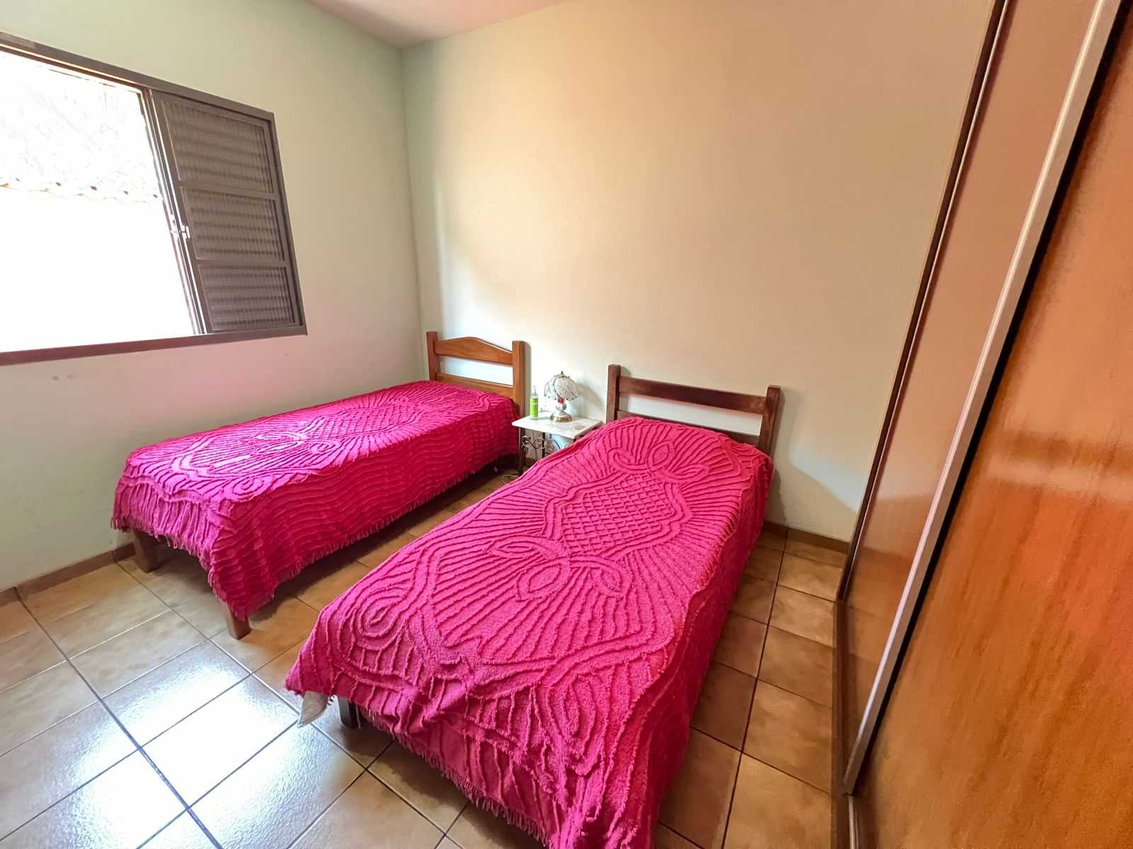 Casa à venda com 4 quartos, 384m² - Foto 7