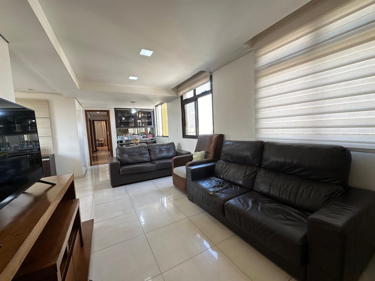 Cobertura à venda com 4 quartos, 258m² - Foto 2