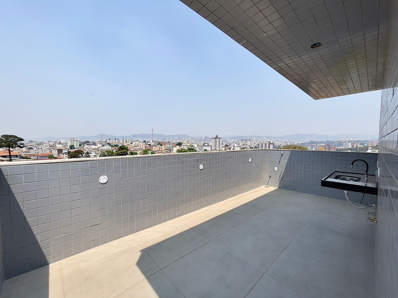 Cobertura à venda com 2 quartos, 120m² - Foto 1