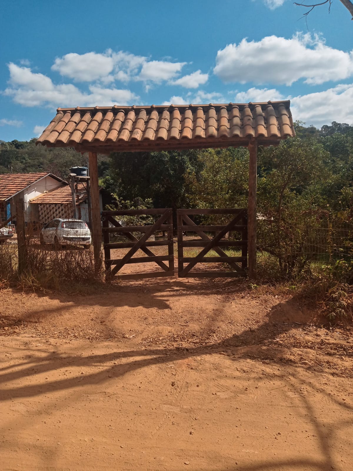 Fazenda à venda com 3 quartos, 4000m² - Foto 1