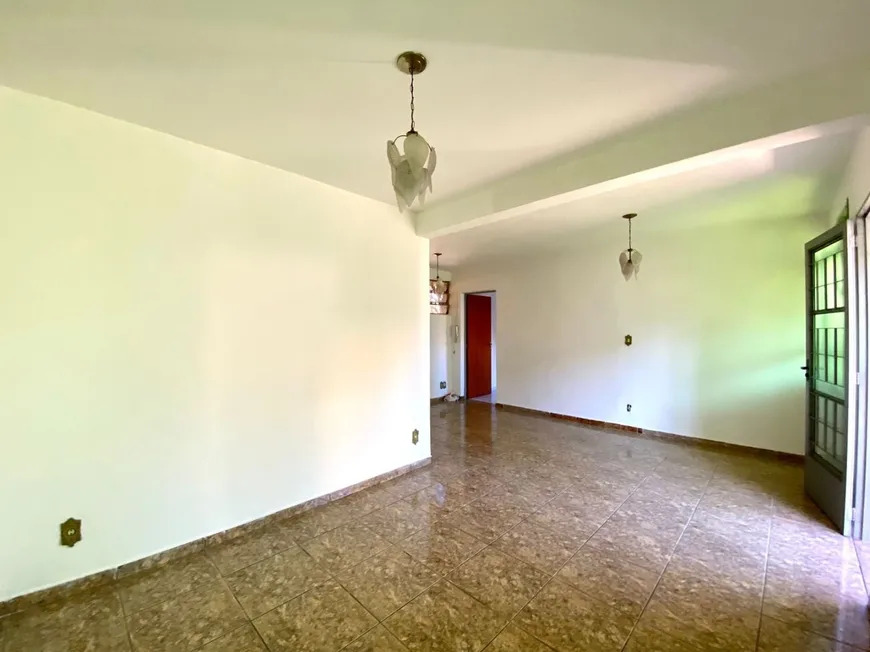 Casa à venda com 5 quartos, 170m² - Foto 15