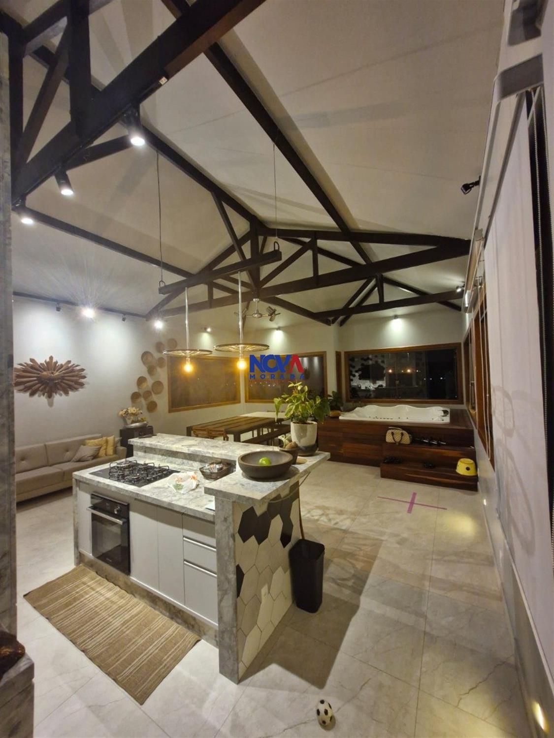 Casa à venda com 5 quartos, 200m² - Foto 13