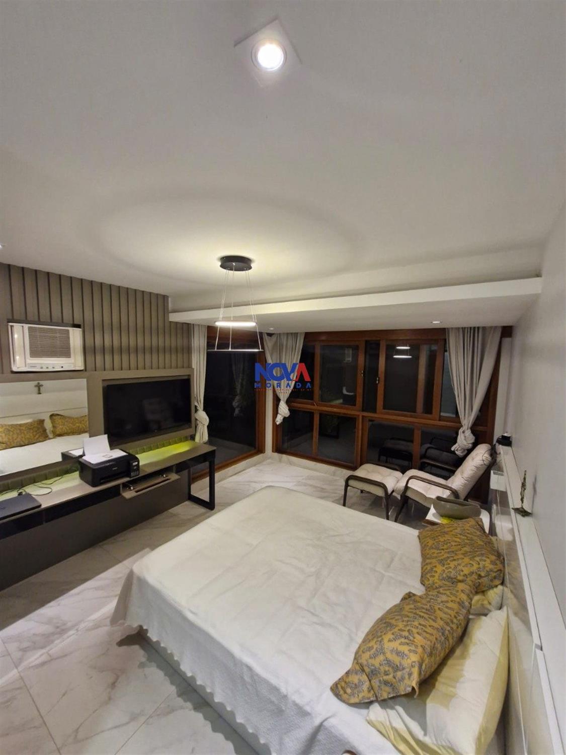 Casa à venda com 5 quartos, 200m² - Foto 16