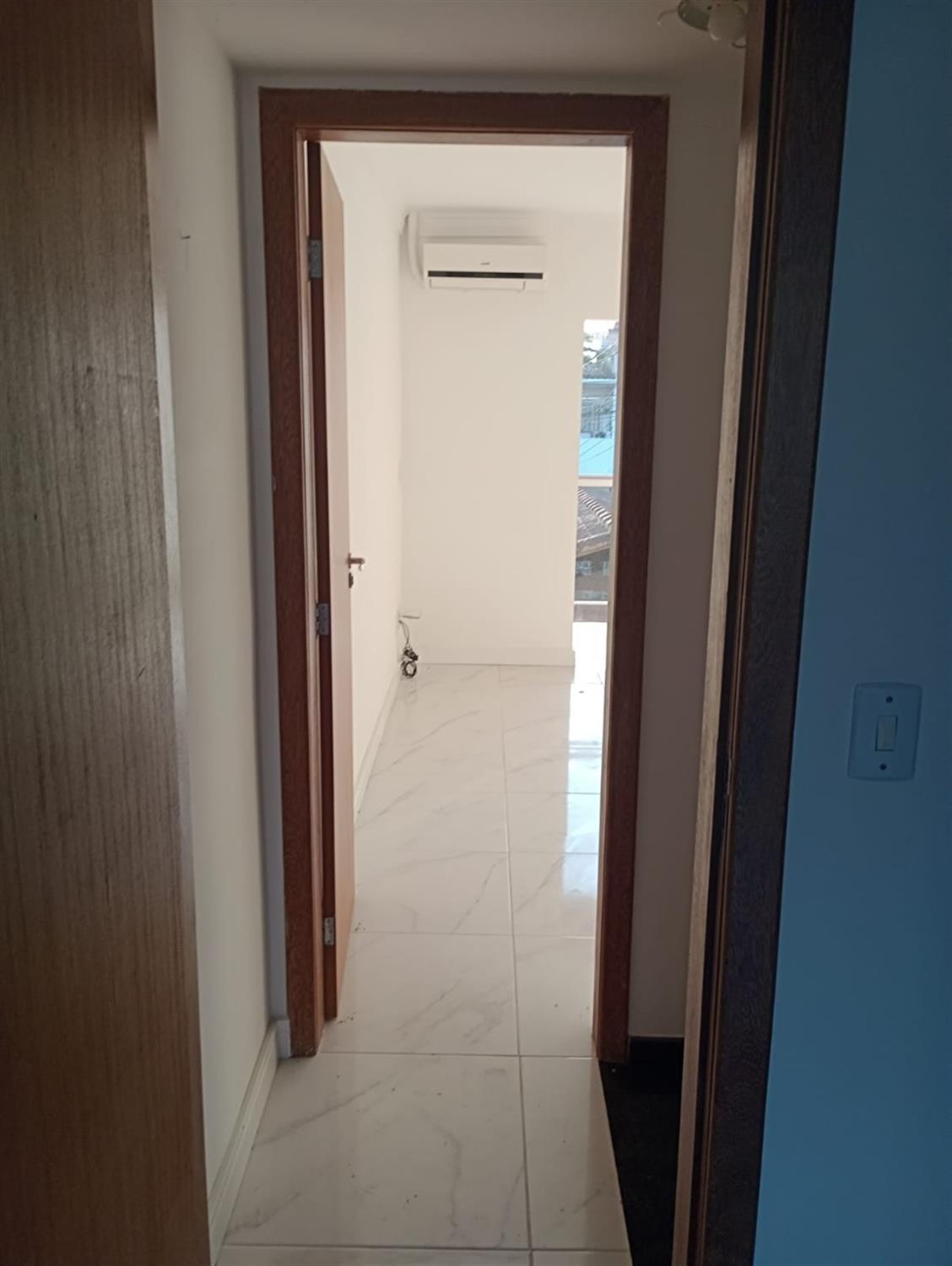 Casa à venda com 2 quartos, 145m² - Foto 9