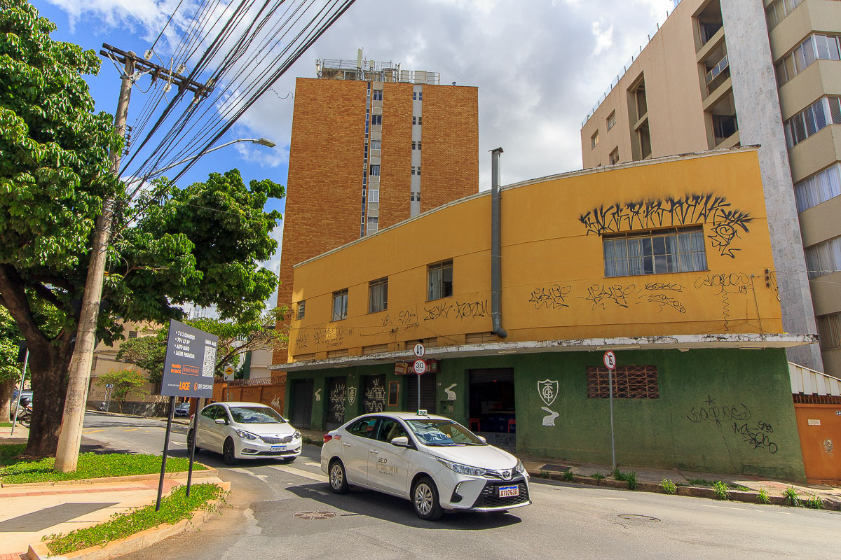 Loja-Salão à venda com 4 quartos, 319m² - Foto 1