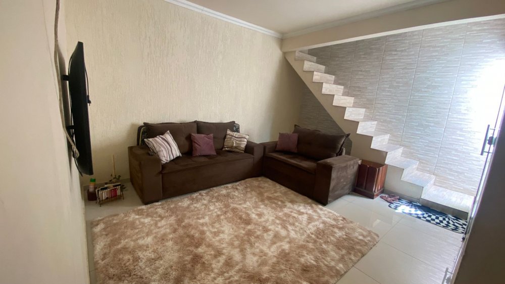 Casa à venda com 3 quartos, 180m² - Foto 1
