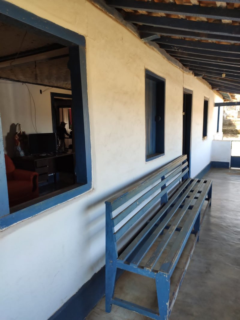 Fazenda à venda com 1 quarto, 116m² - Foto 1