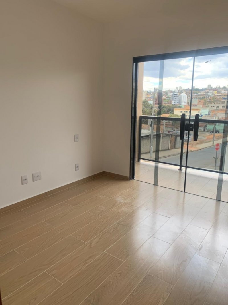 Casa à venda com 3 quartos, 150m² - Foto 13