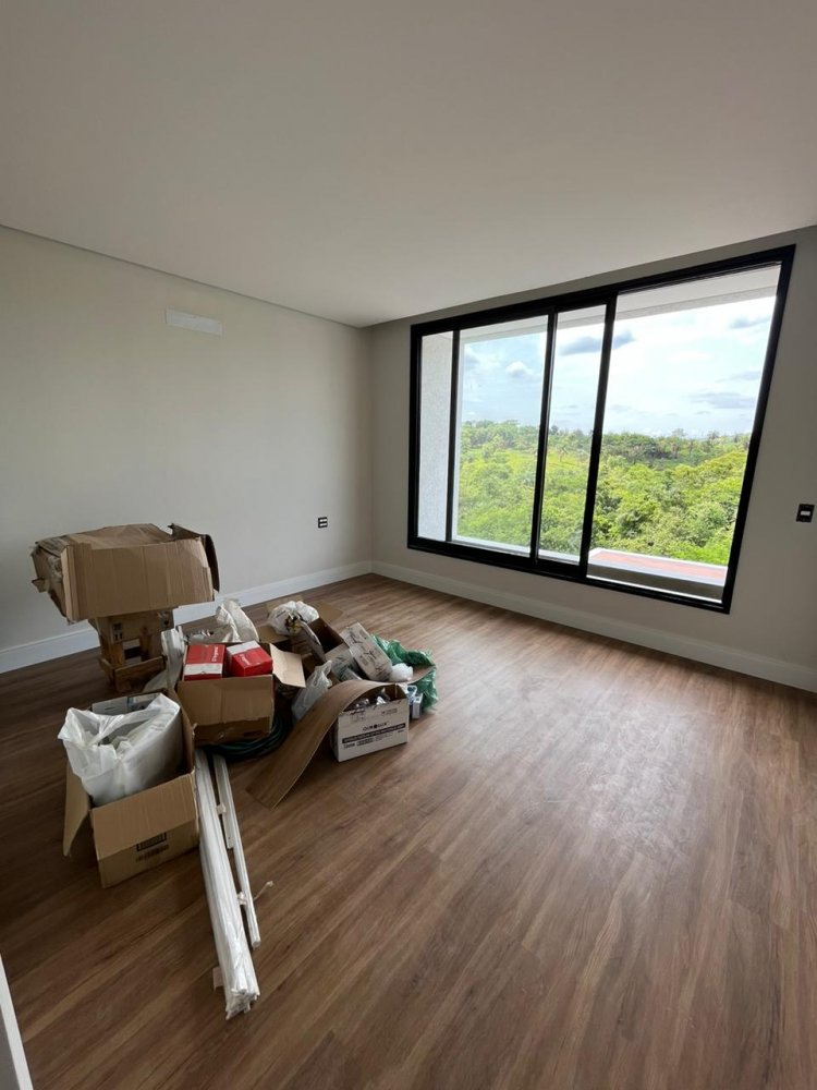 Casa de Condomínio à venda com 4 quartos, 1000m² - Foto 2