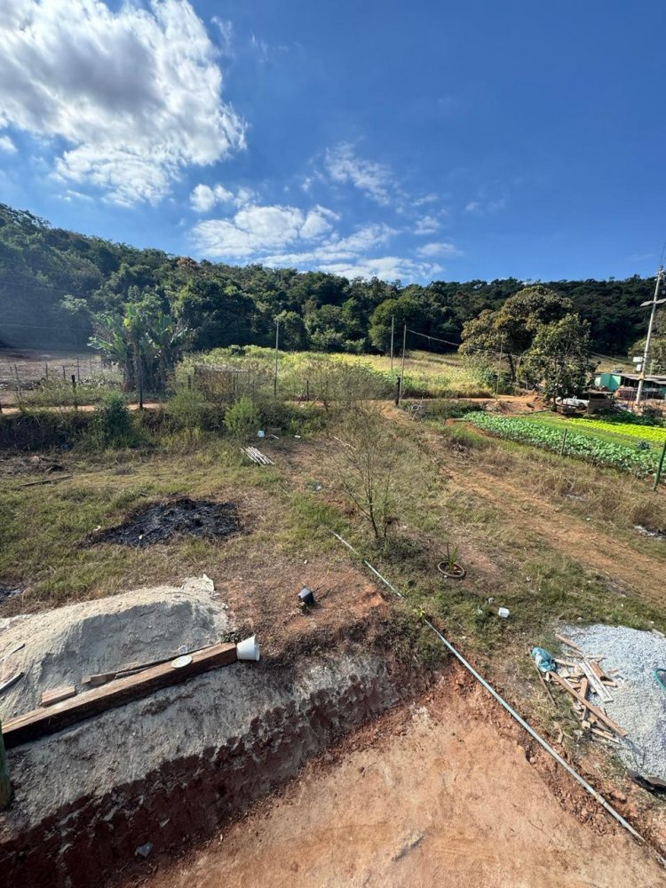 Chácara à venda com 1 quarto, 2097m² - Foto 9