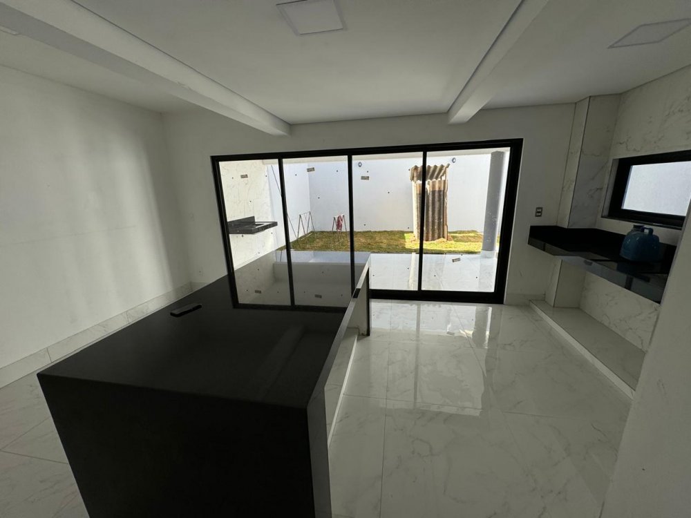 Casa à venda com 3 quartos, 225m² - Foto 6