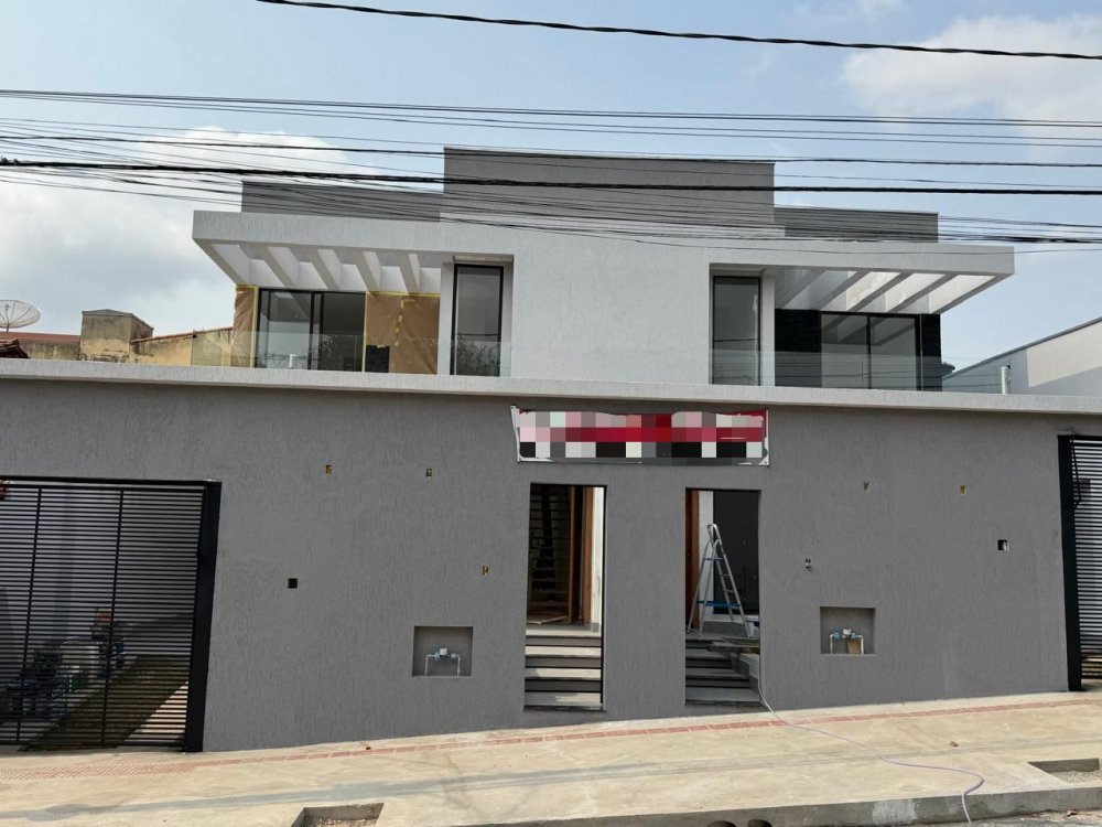 Casa à venda com 3 quartos, 225m² - Foto 2
