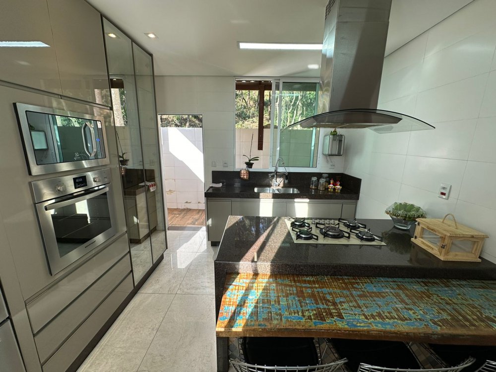 Casa à venda com 3 quartos, 100m² - Foto 7