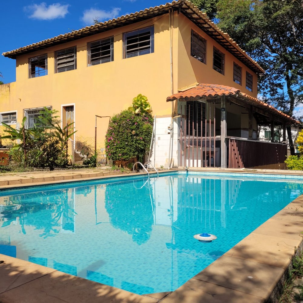 Casa de Condomínio à venda com 3 quartos, 2000m² - Foto 1