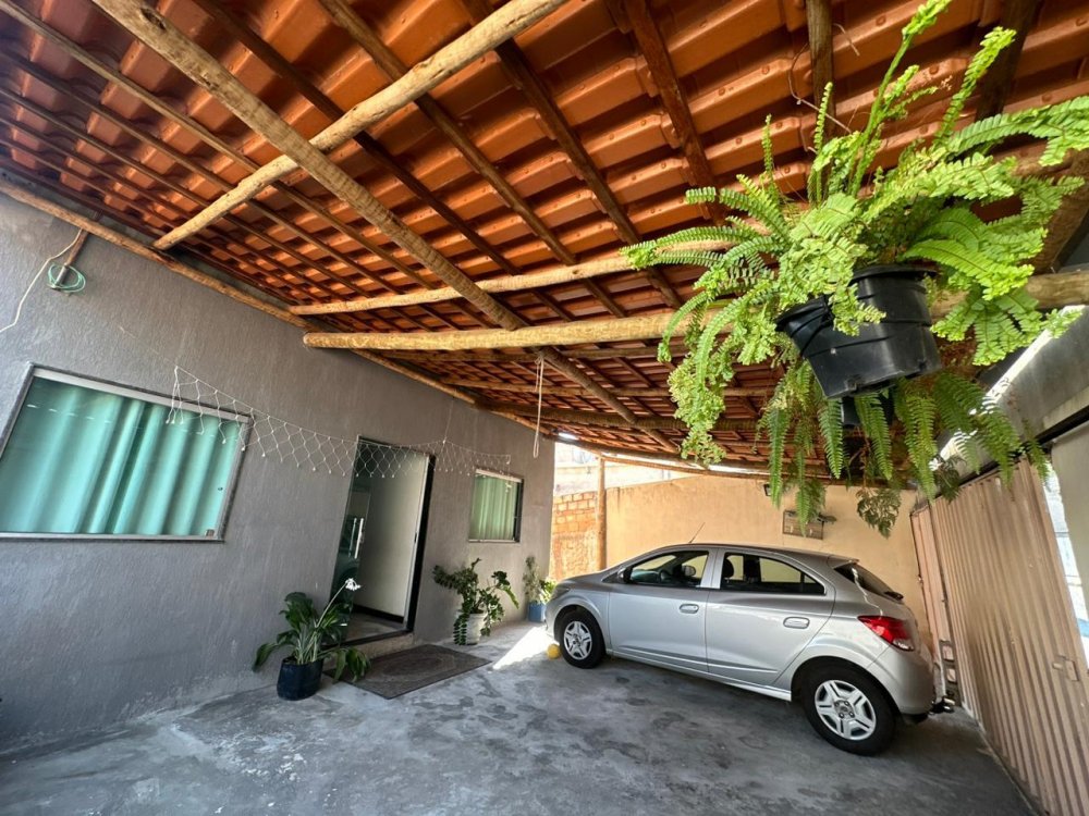 Casa à venda com 3 quartos, 480m² - Foto 1