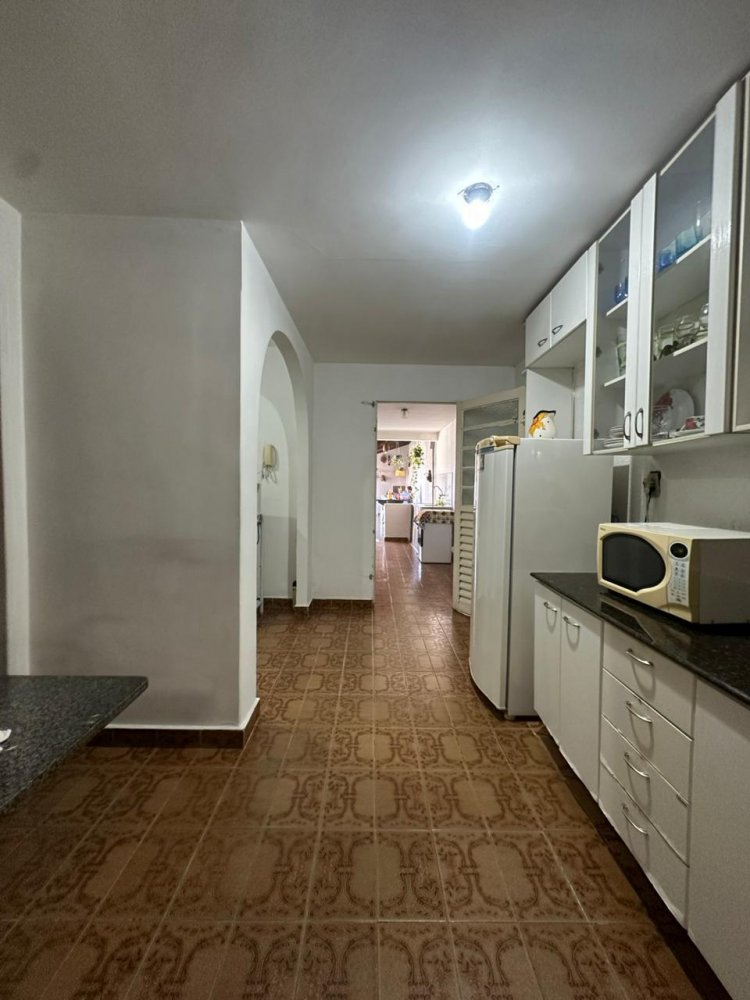 Casa à venda com 3 quartos, 480m² - Foto 15