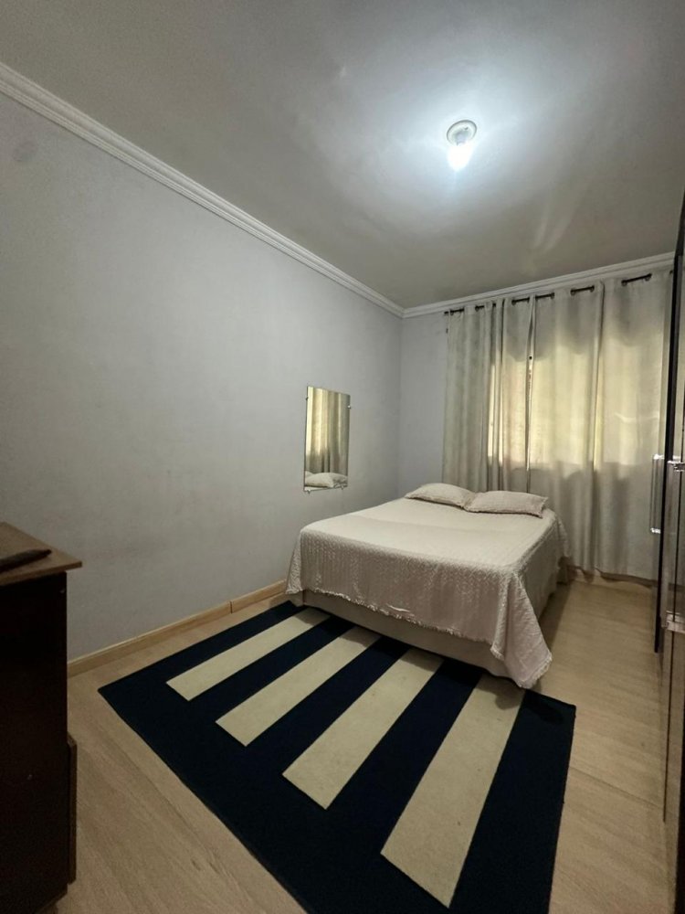 Casa à venda com 3 quartos, 480m² - Foto 2