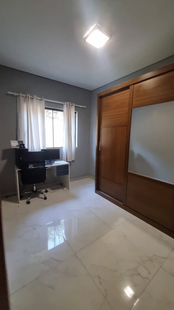 Chácara à venda com 4 quartos, 1500m² - Foto 8