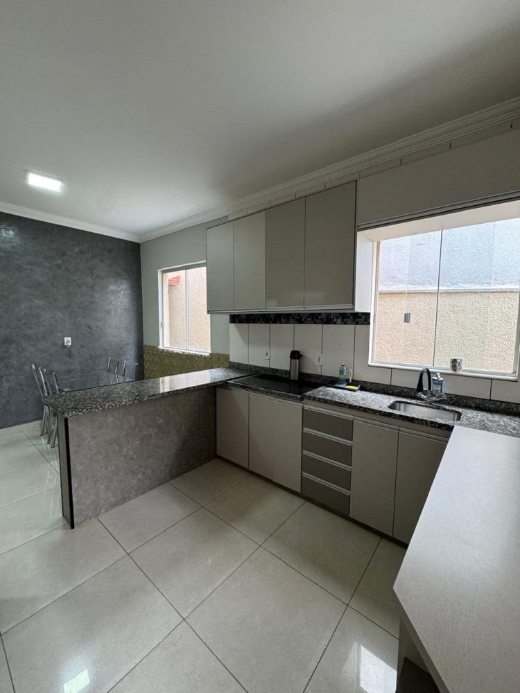 Casa à venda com 3 quartos, 216m² - Foto 16
