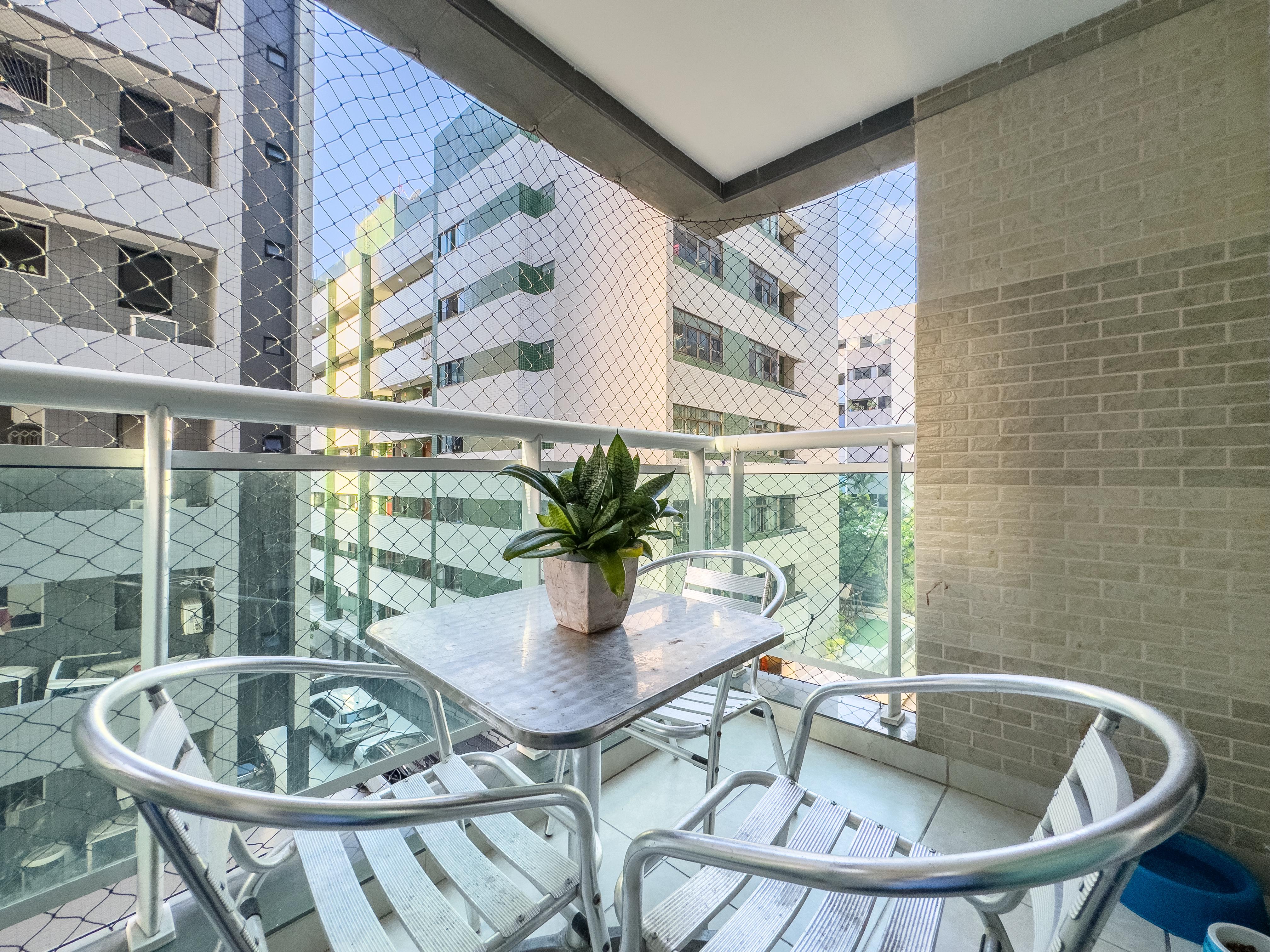 Apartamento à venda com 3 quartos, 91m² - Foto 2