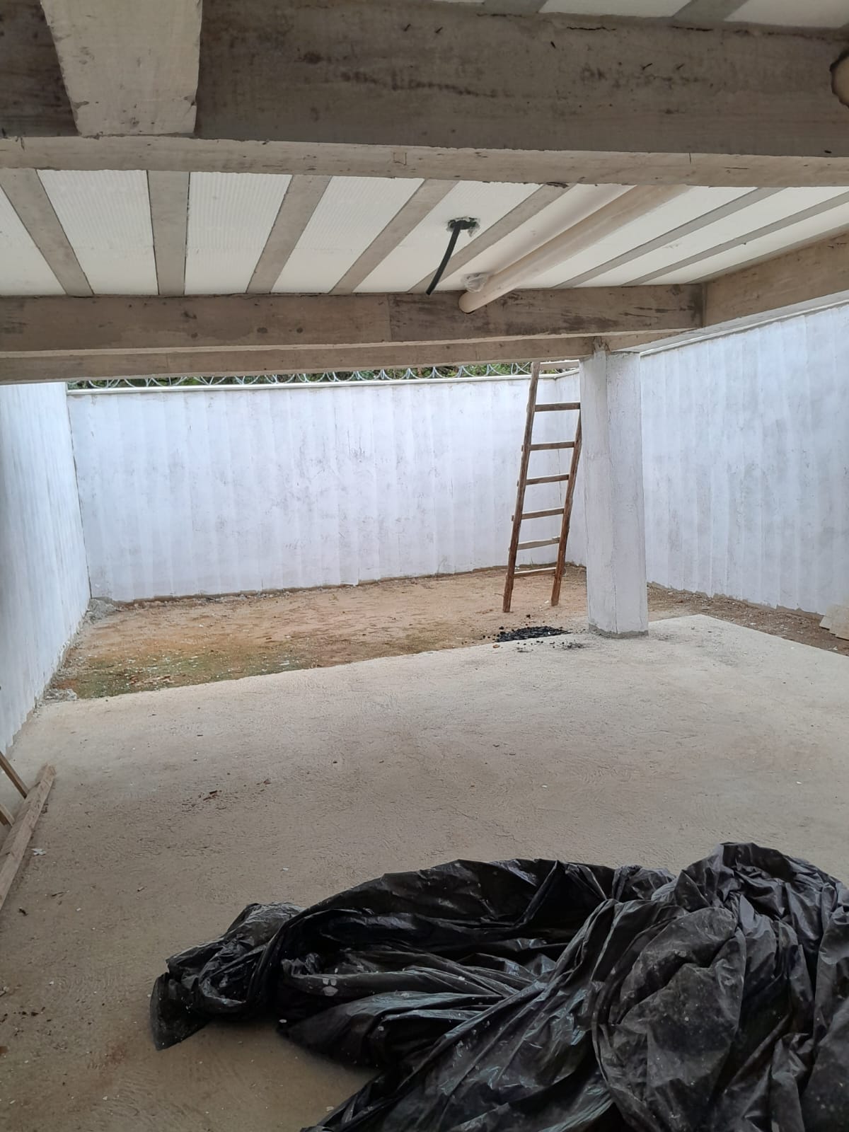 Casa à venda com 3 quartos, 90m² - Foto 13