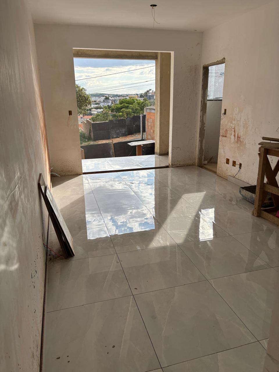 Casa à venda com 3 quartos, 120m² - Foto 2