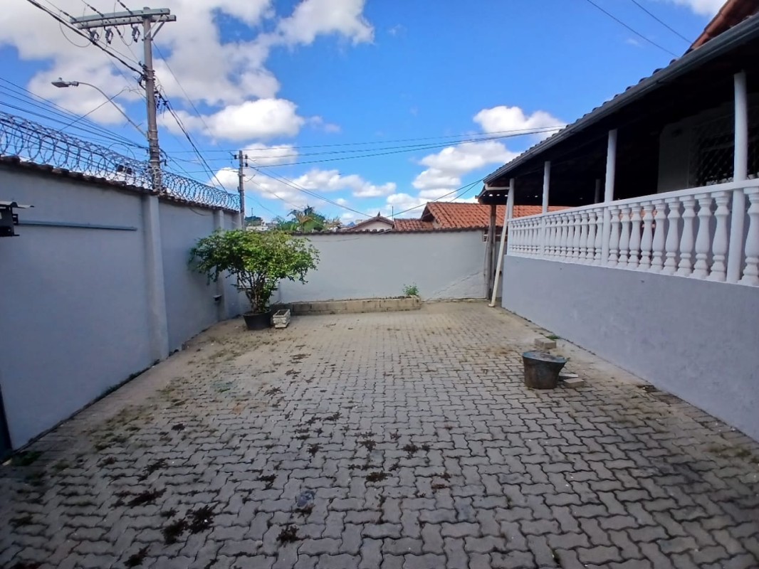Casa à venda com 3 quartos - Foto 4