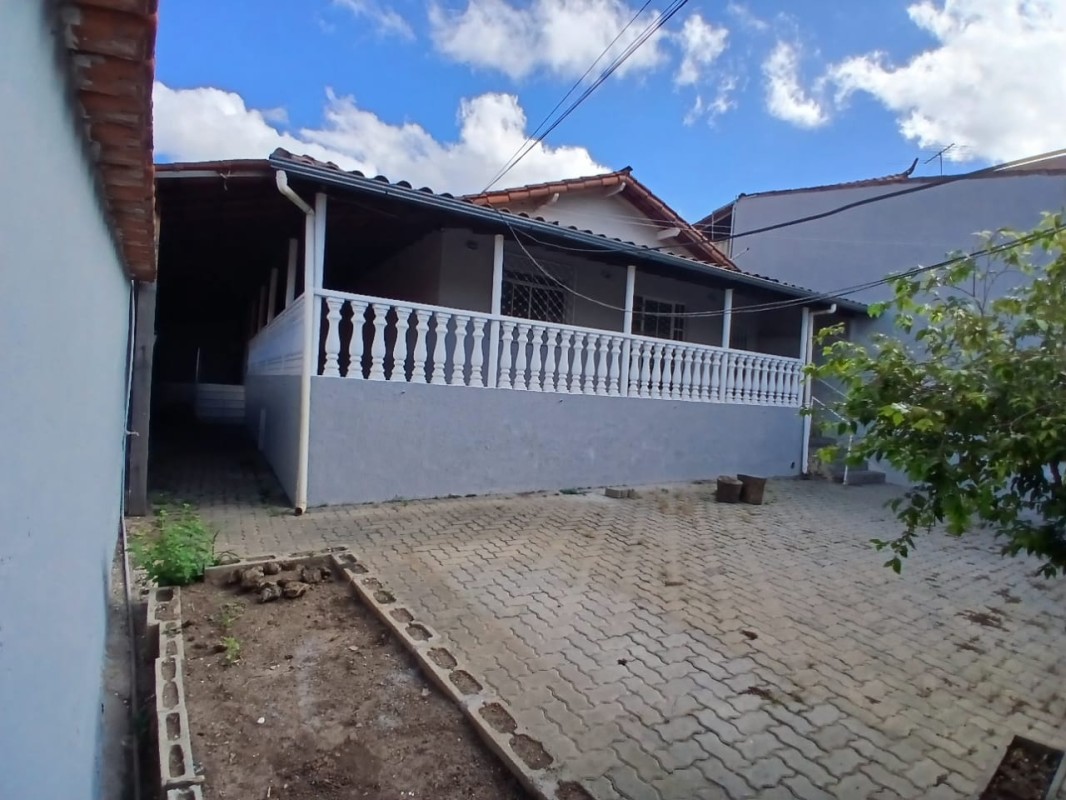 Casa à venda com 3 quartos - Foto 2